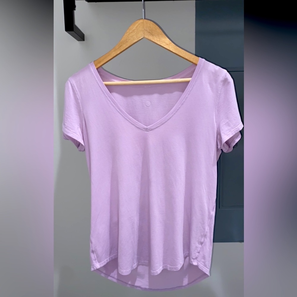 Lululemon tshirt